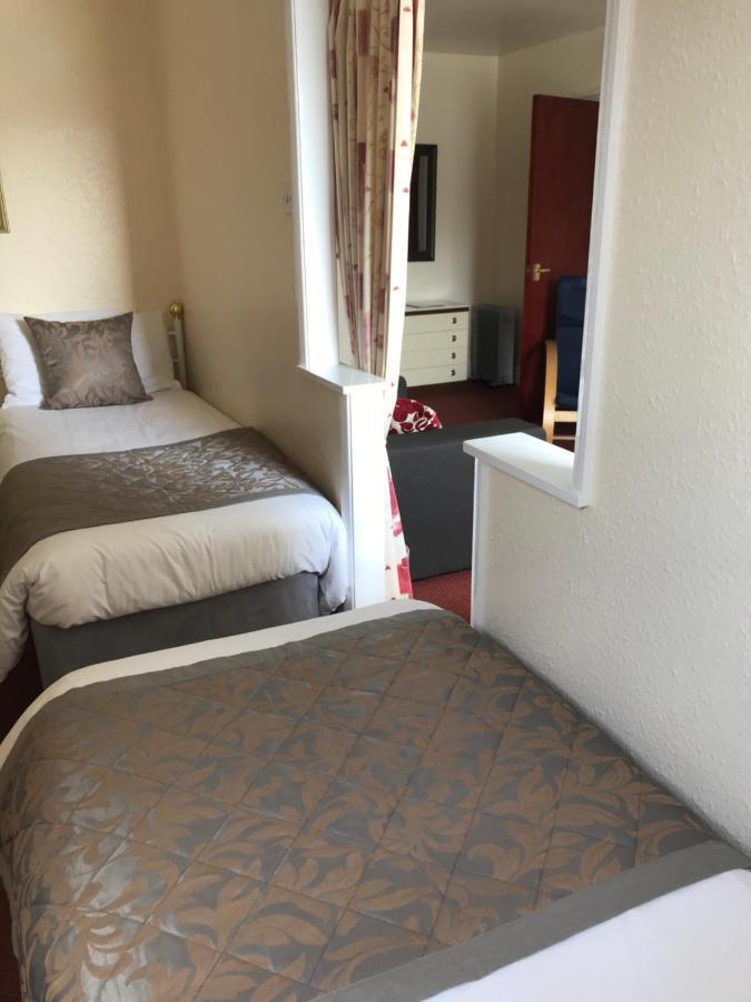 Brialene Holiday Flats สการ์โบโรห์ ภายนอก รูปภาพ