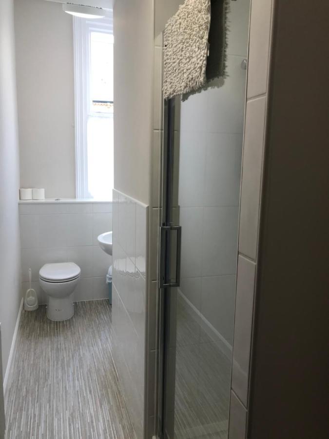 Brialene Holiday Flats สการ์โบโรห์ ภายนอก รูปภาพ