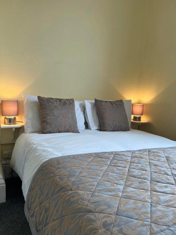 Brialene Holiday Flats สการ์โบโรห์ ภายนอก รูปภาพ