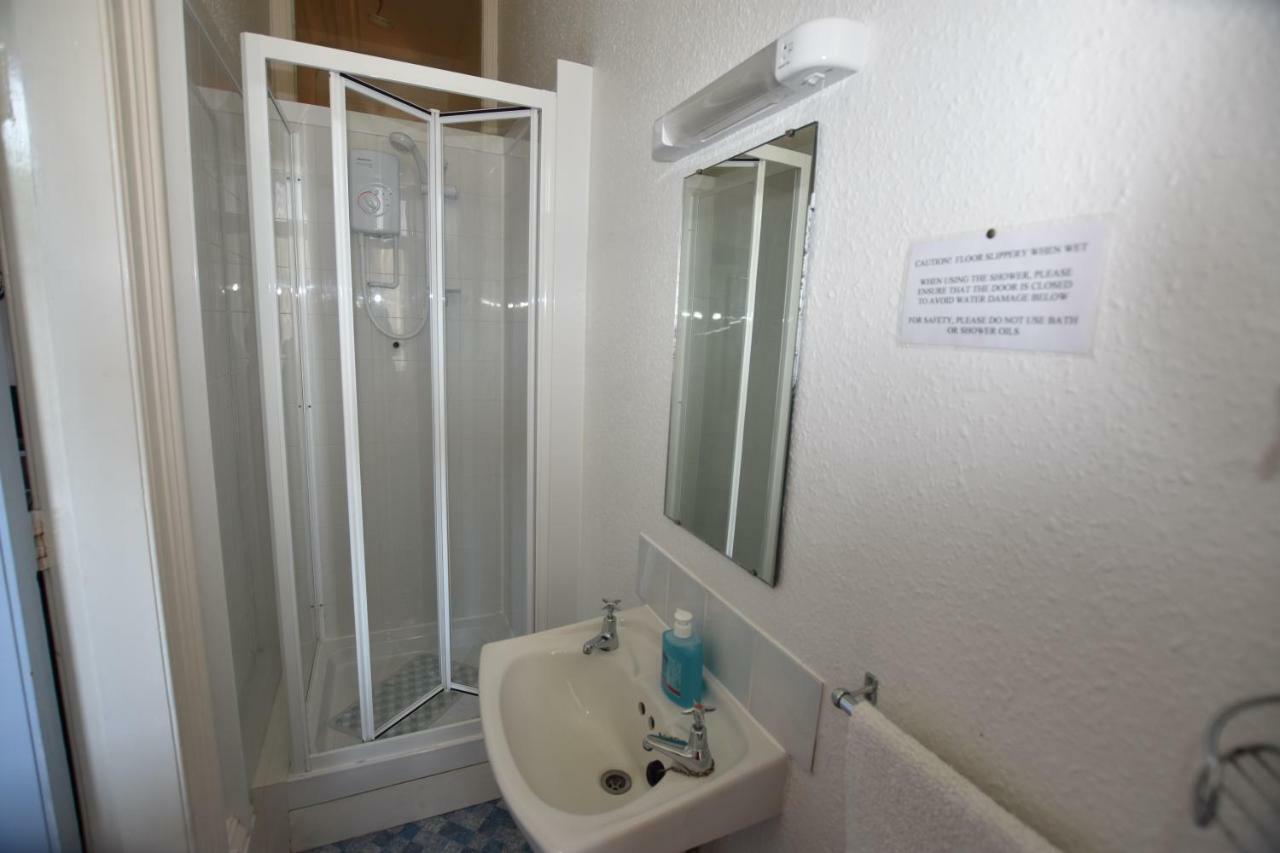 Brialene Holiday Flats สการ์โบโรห์ ภายนอก รูปภาพ